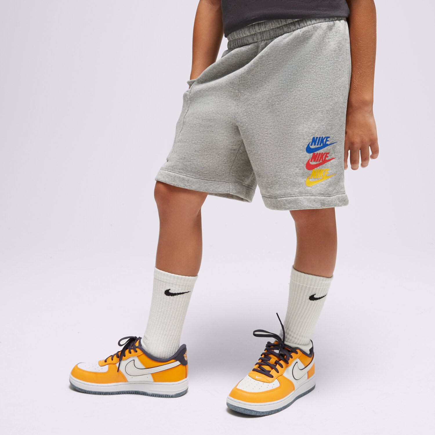 NIKE ŠORTKY  B NSW SI FLC CARGO FJ5530-063 ŠEDÁ