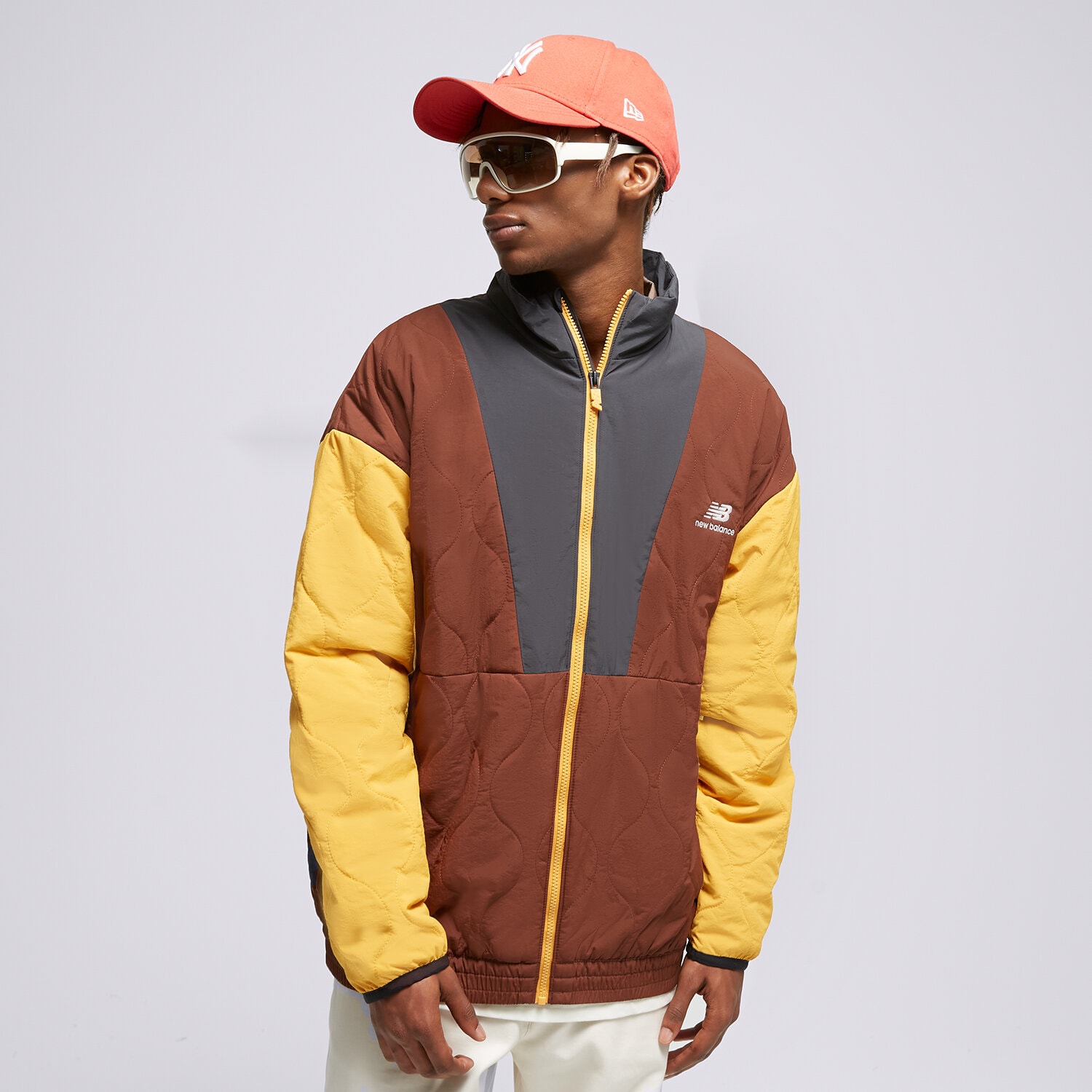pánská zimní bunda NEW BALANCE BUNDA PŘECHODNÁ ATHLETICS OUTERWEAR MJ23501ROK HNĚDÁ