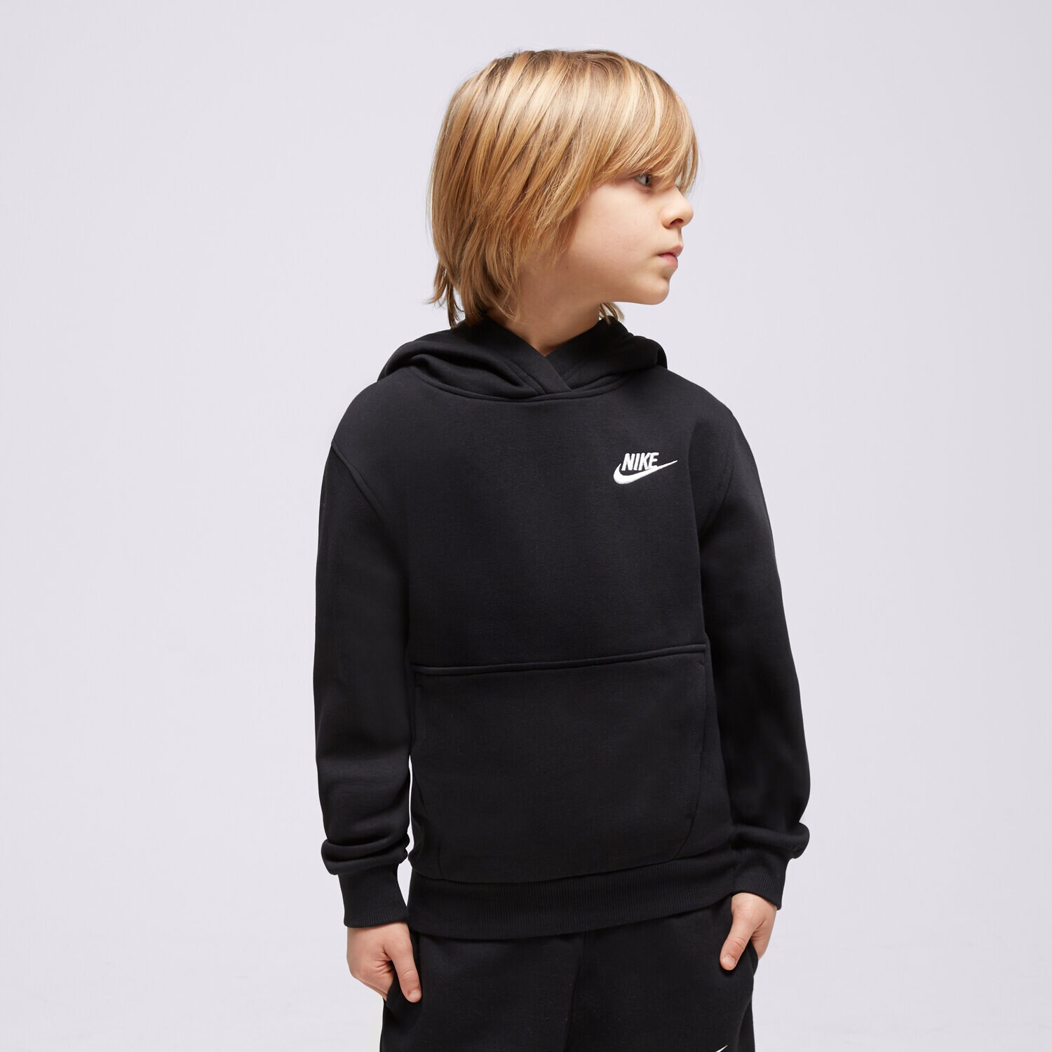 dětská mikina NIKE MIKINA S KAPUCÍ K NSW CLUB U FD3000-010 ČERNÁ