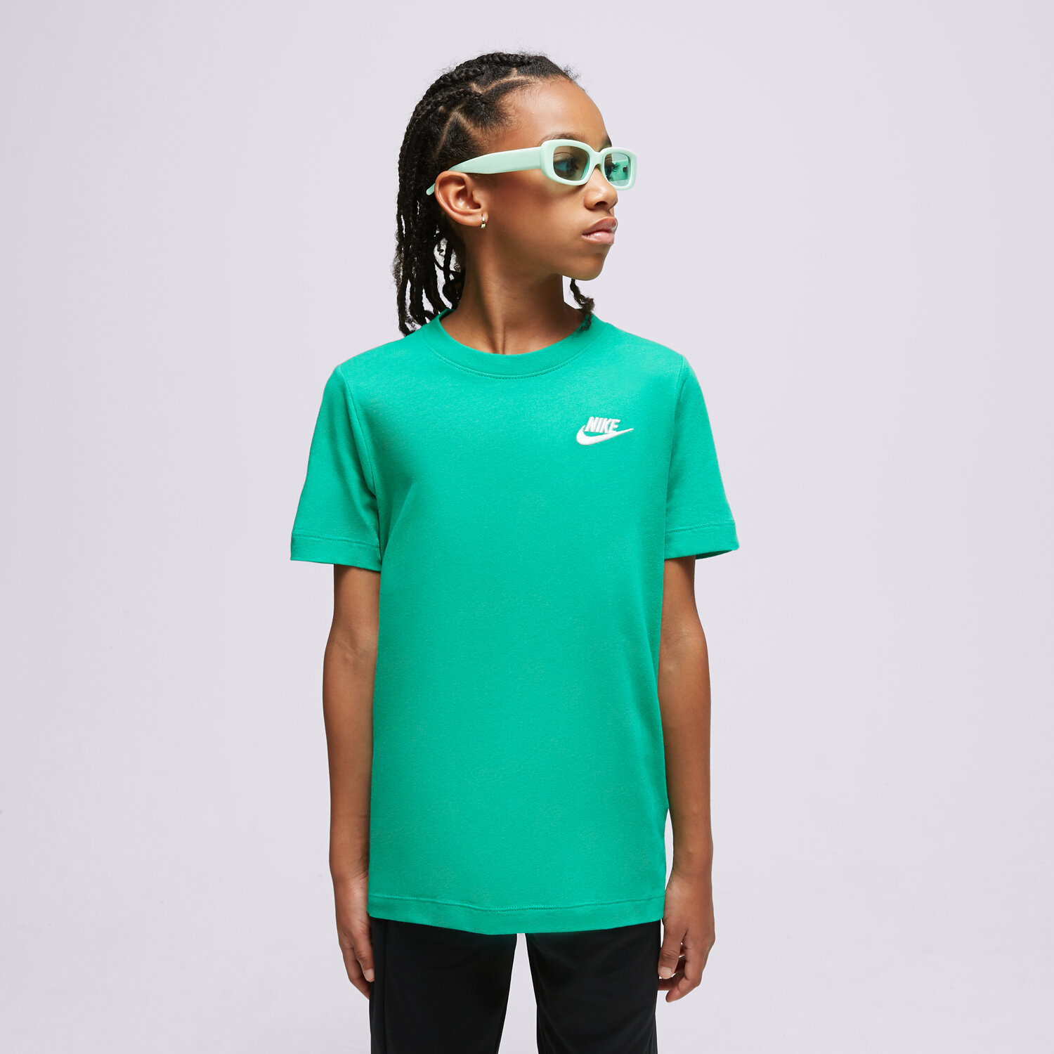 dětské tričko NIKE TRIČKO NIKE SPORTSWEAR BOY AR5254-331 ZELENÁ