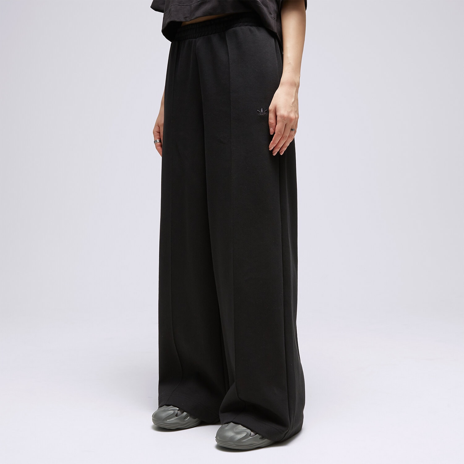 dámské kalhoty ADIDAS KALHOTY  WIDELEG PANT II8024 ČERNÁ