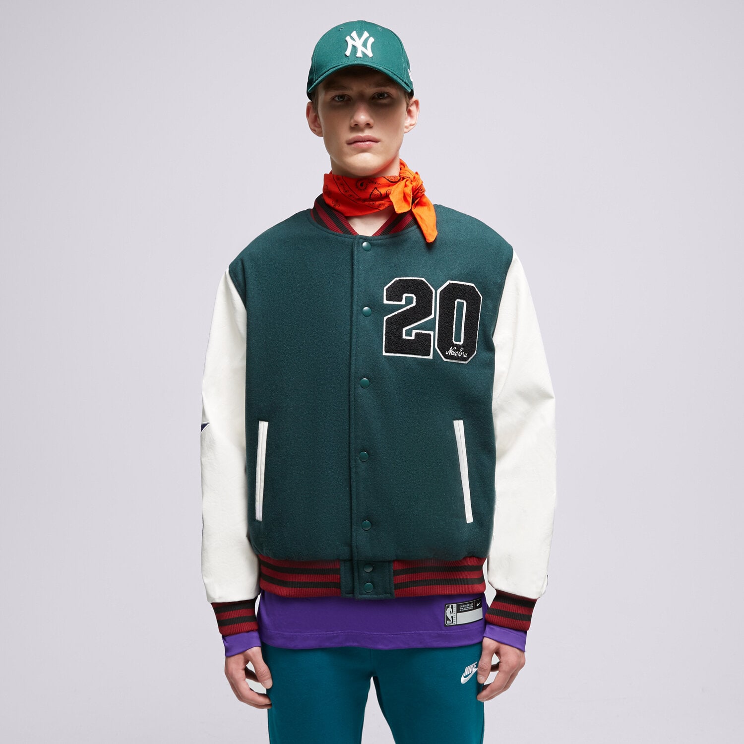 Přechodná bunda pánská (podzimní, jarní) NEW ERA BUNDA NE LIFESTYLE VARSITY NONE 60416401 ZELENÁ