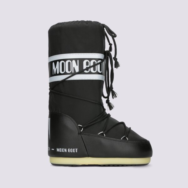 Měsíční boty, neboli stylizace s Moon Boots v hlavní roli