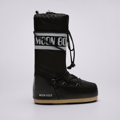 Jsou kosmicky trendy, ale...jak je nosit? Nápady na stylizace s Moon Boots