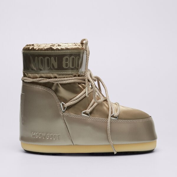 Jsou kosmicky trendy, ale...jak je nosit? Nápady na stylizace s Moon Boots