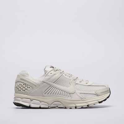 Černé Nike Zoom 2k - proč jsou tak populární?