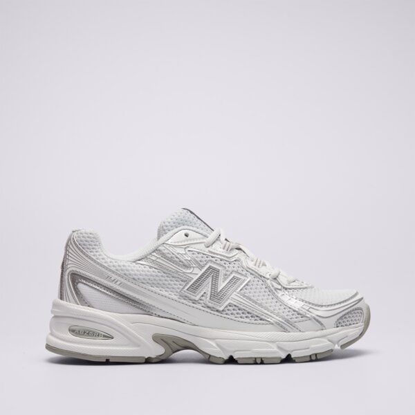 NEW BALANCE U740V2