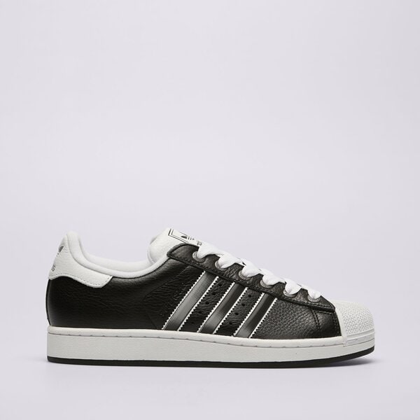 Kdy vznikly legendární sneakery adidas Superstar? Poznejte jejich historii!