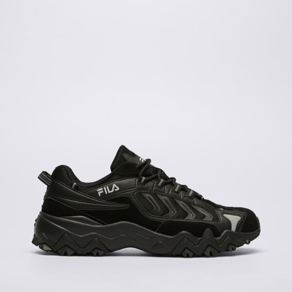 Nejžhavější dad shoes sezony. S čím nosit sneakery Fila Disruptor?