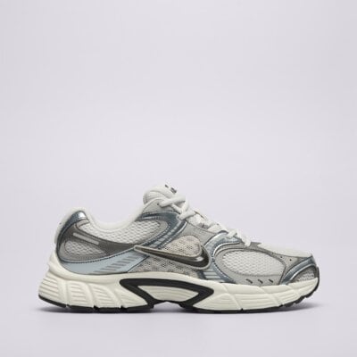 Levně NIKE V5 RNR