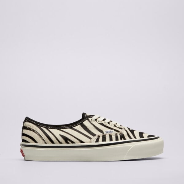 S čím nosit Vans Authentic?