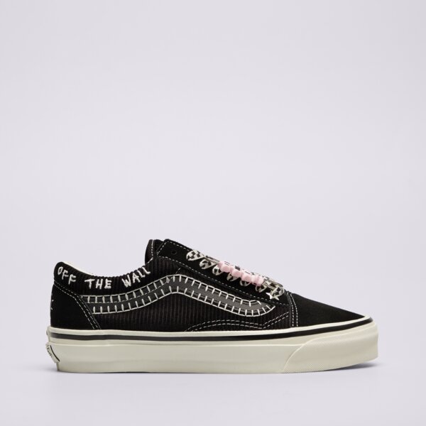 Jak čistit plátěné vans?